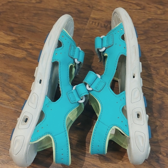 Columbia sandals - Picture 4 of 4